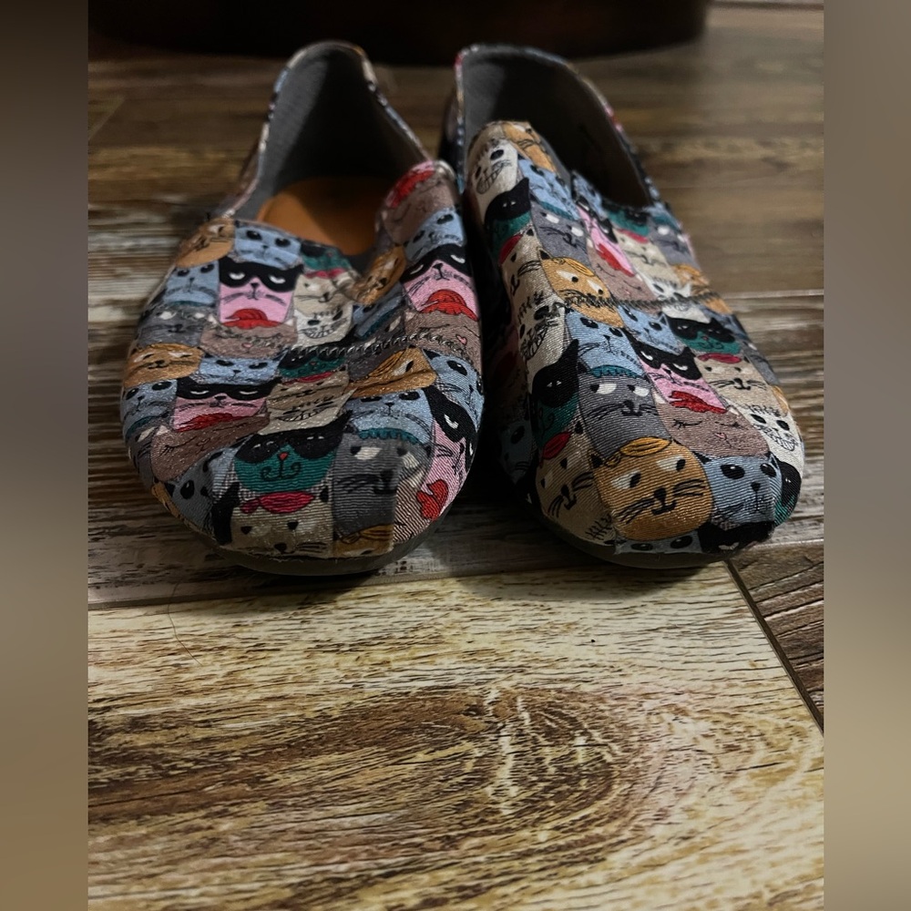 Skechers BOBS Multicolor Cat Slip-On Shoes Size 10 - Picture 2 of 9